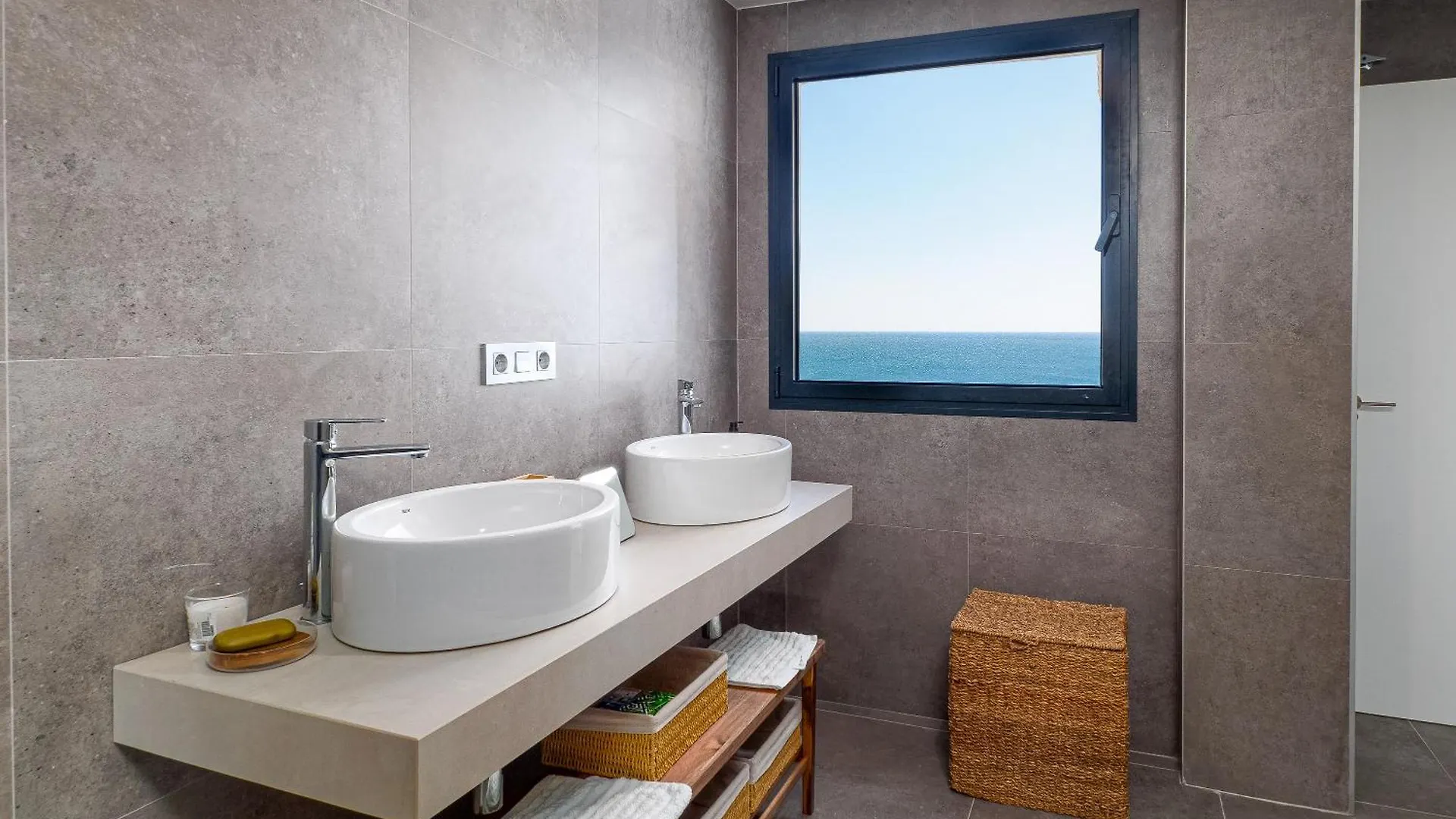 Luxury Duplex With Sea Views Blue Suite 3-303 Manilva