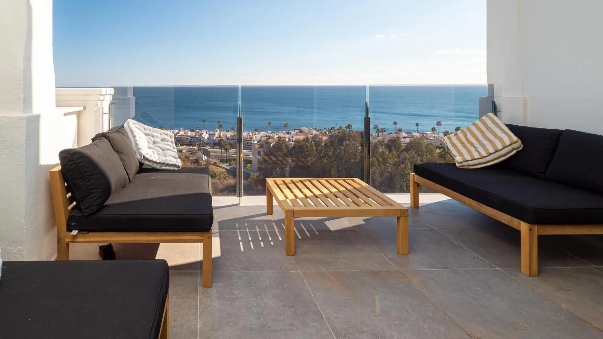 Luxury Duplex With Sea Views Blue Suite 3-303 Manilva Spain